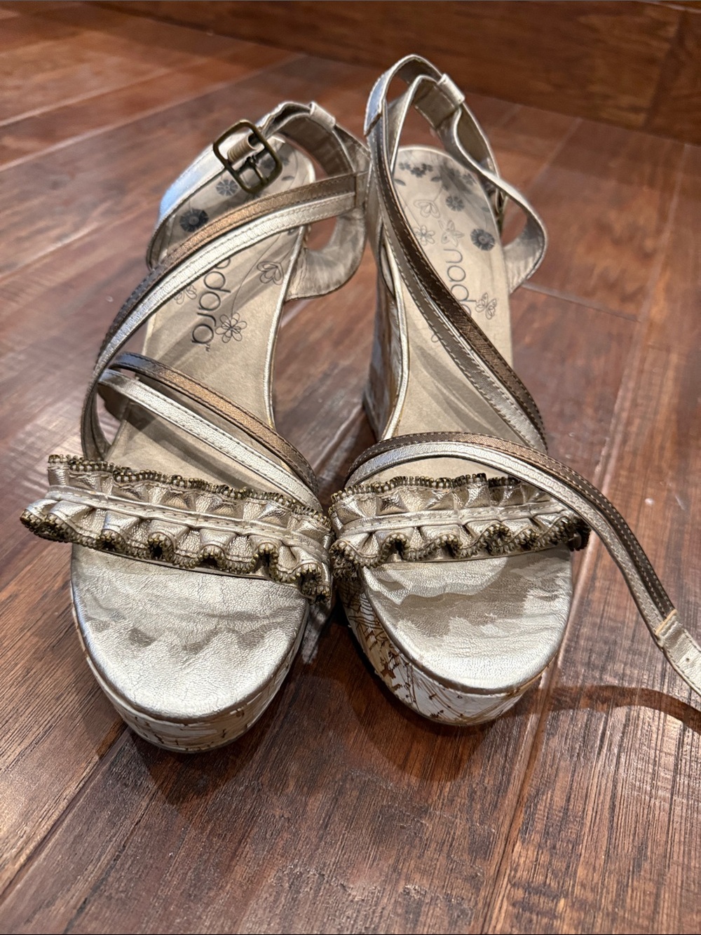 Moda Metallic Gold Ruffle Strap Wedge Sandals